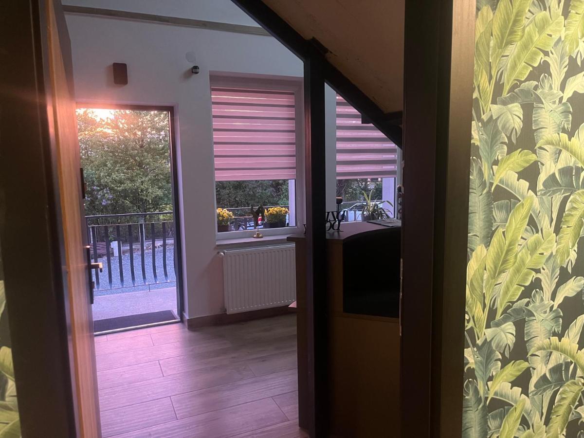 Happy 4 Aparthotel Krosno Buitenkant foto