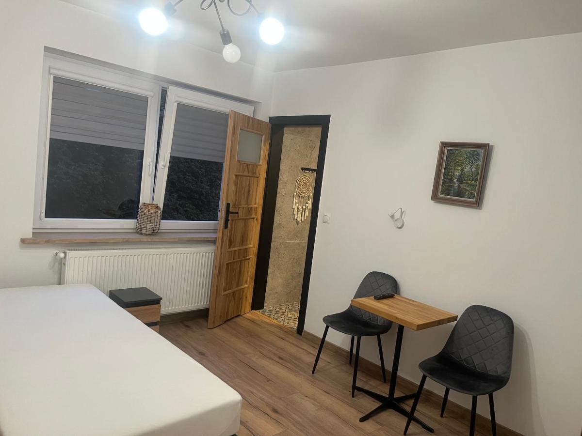 Happy 4 Aparthotel Krosno Buitenkant foto