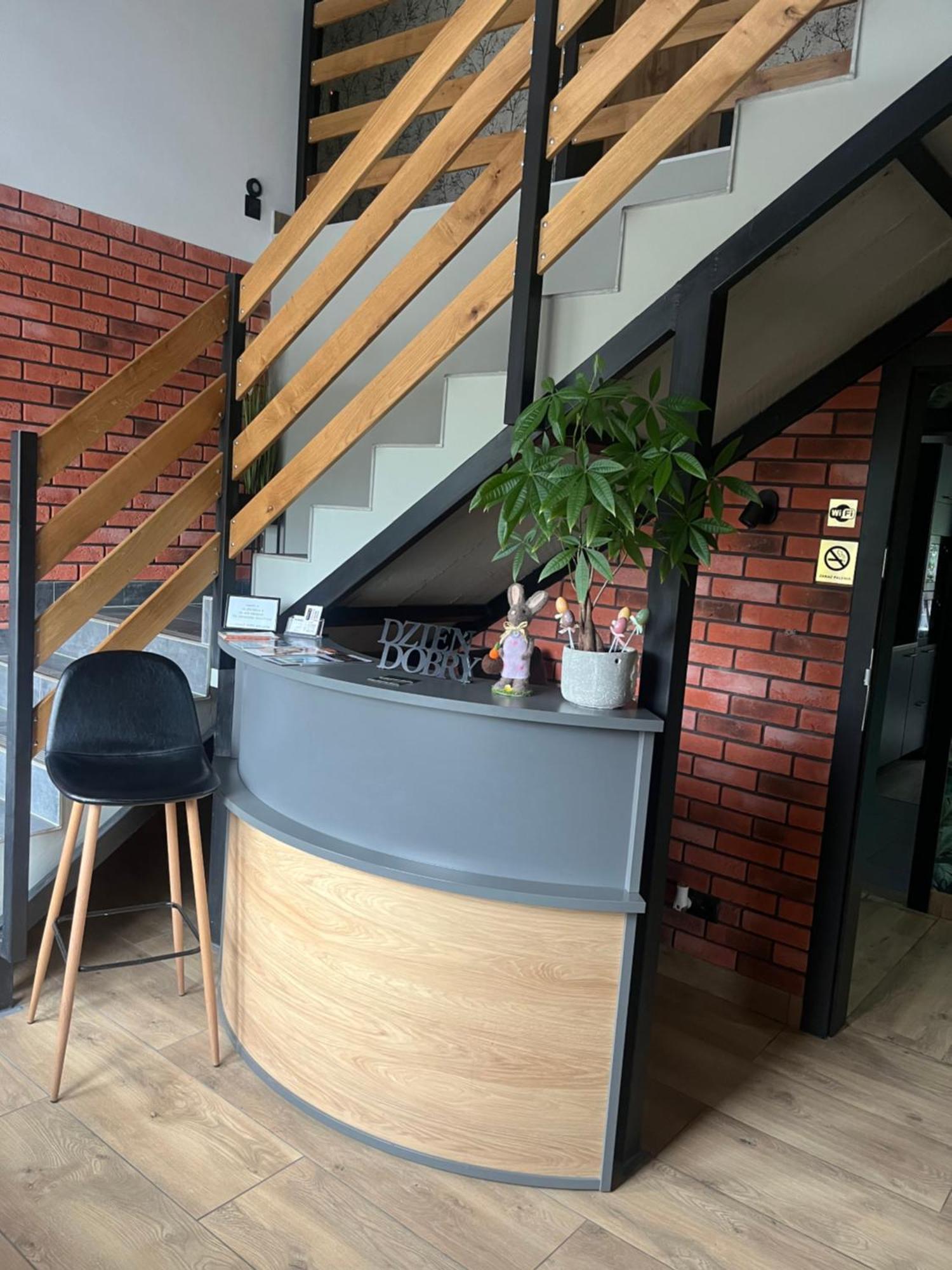 Happy 4 Aparthotel Krosno Buitenkant foto